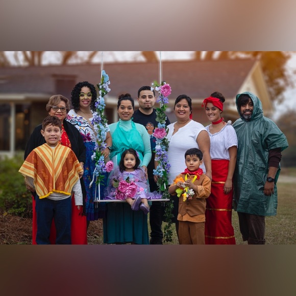 Meet your Posher, Jessica - Picture 7 of 8